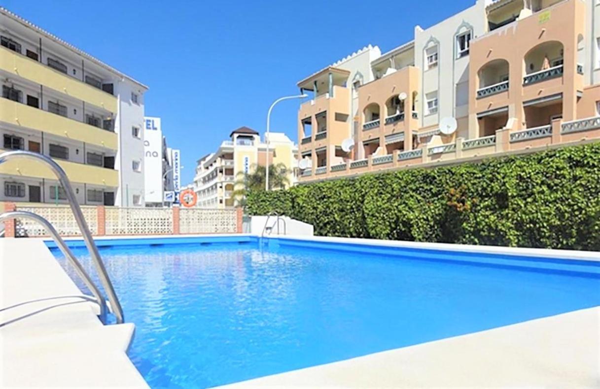 1 Bedroom Beachfront Apartment At Torecilla Beach Нерха Екстериор снимка