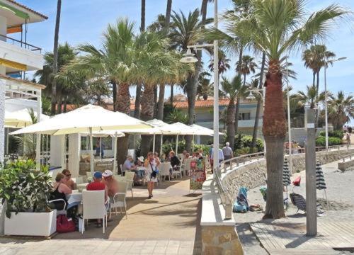 1 Bedroom Beachfront Apartment At Torecilla Beach Нерха Екстериор снимка